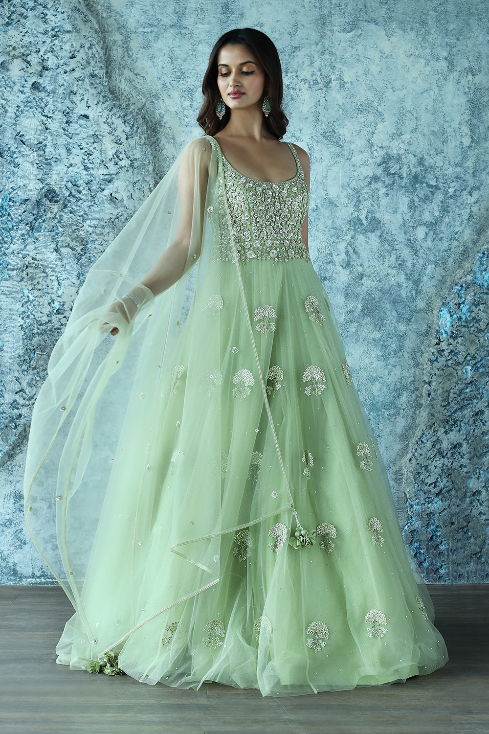 Acrylic Green Girls Designer Gown, For Wedding Ocassion, Size: Small at Rs  1095 in Kanpur