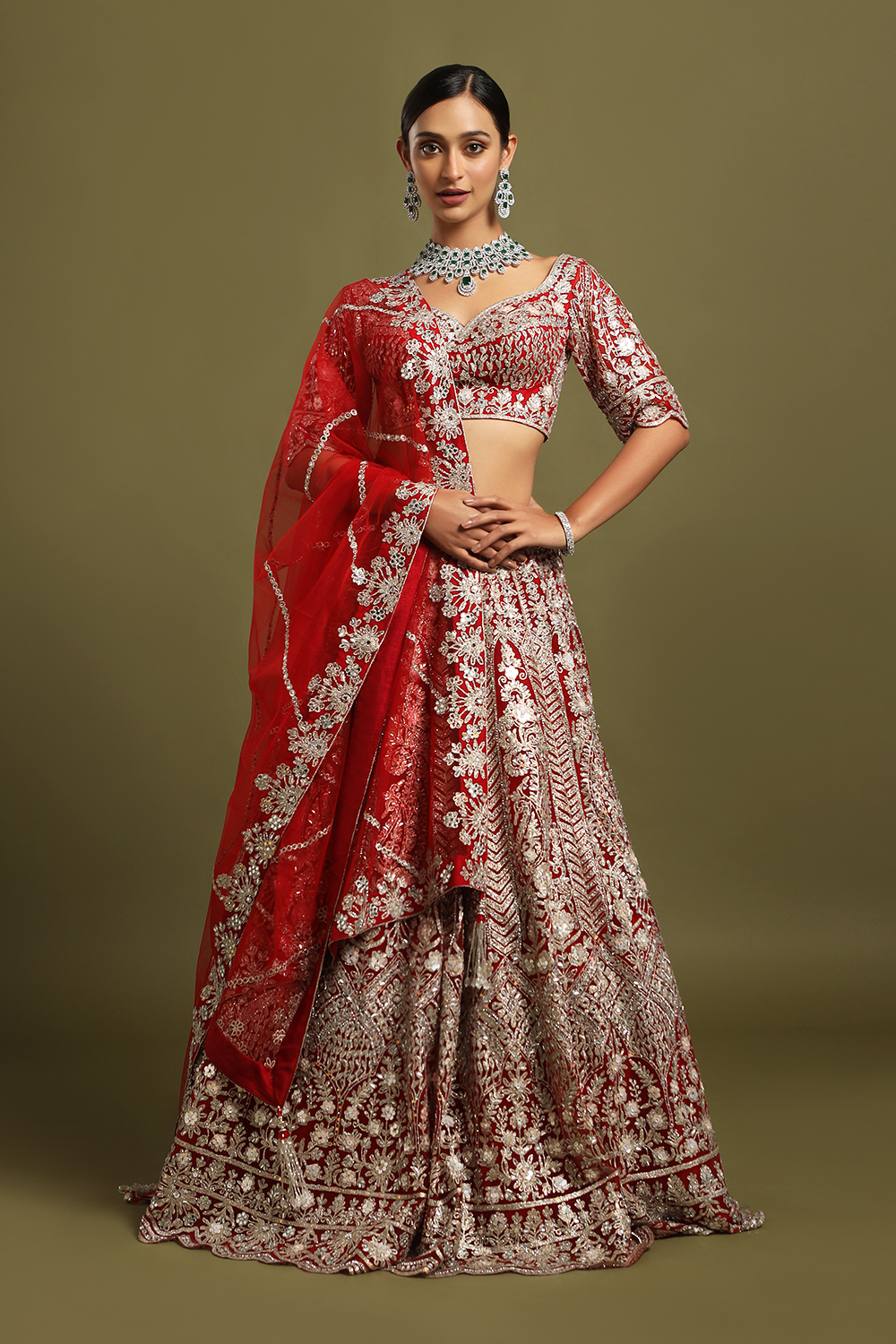 Dulhan Bridal lehenga with stone work Red silver : Amazon.in: Clothing &  Accessories