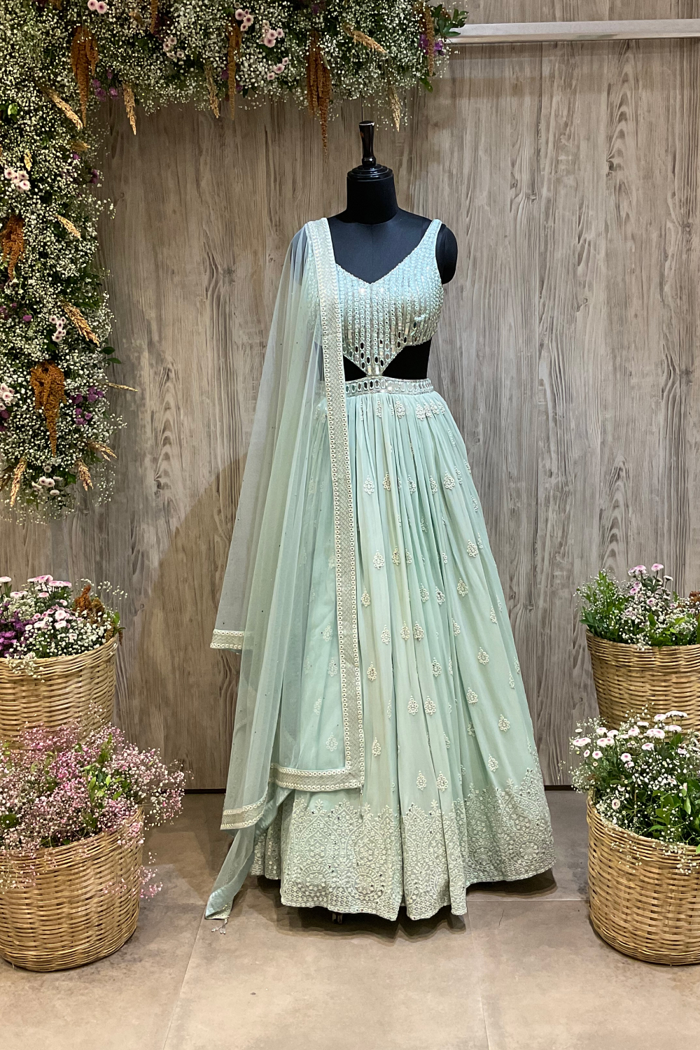 GOWN SET Seasons India