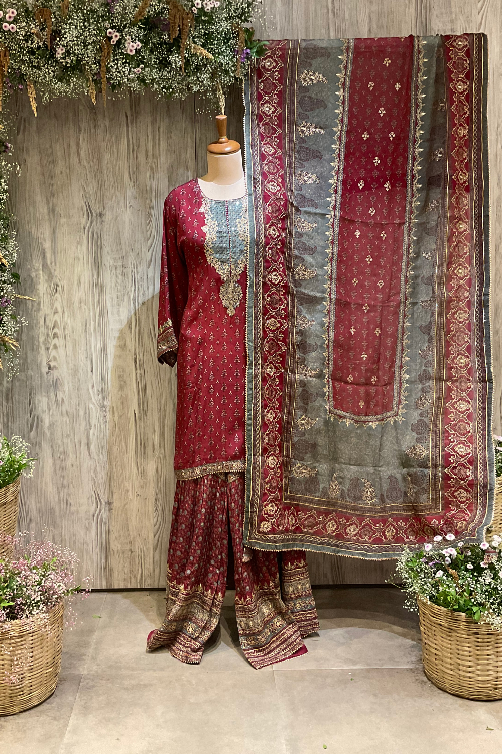 Unstitched Suit Fabric Online - Buy Unstitched Salwar Kameez Online | Panna  Sarees